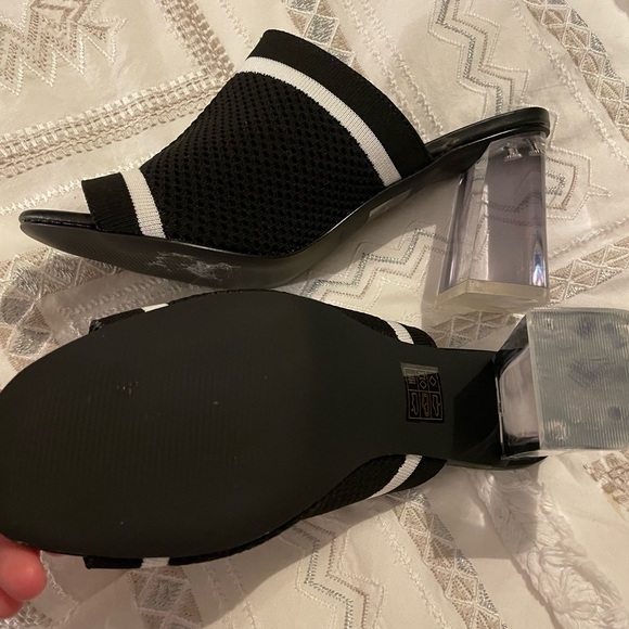 Kylie and Kendall acrylic heel shoes - Picture 4 of 6